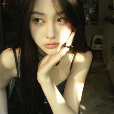 阿齐兹·安萨里：此时此刻